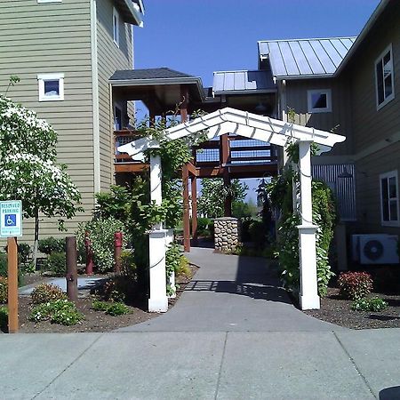 Homestead Resort Lynden Exterior photo